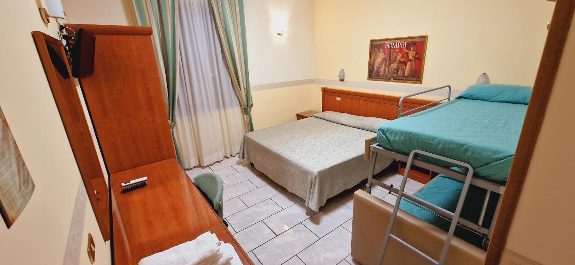 Hotel Lento Melito di Napoli ภายนอก รูปภาพ