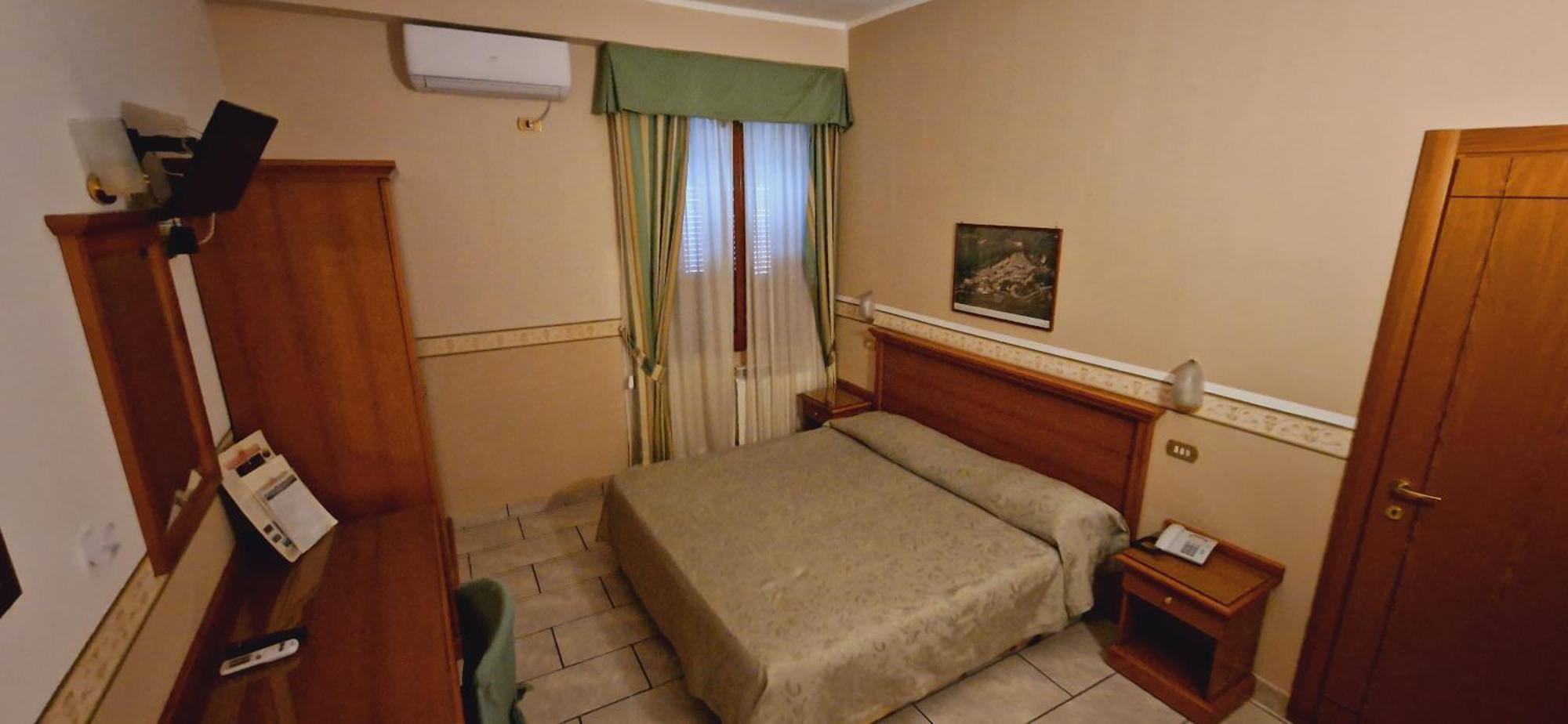Hotel Lento Melito di Napoli ภายนอก รูปภาพ