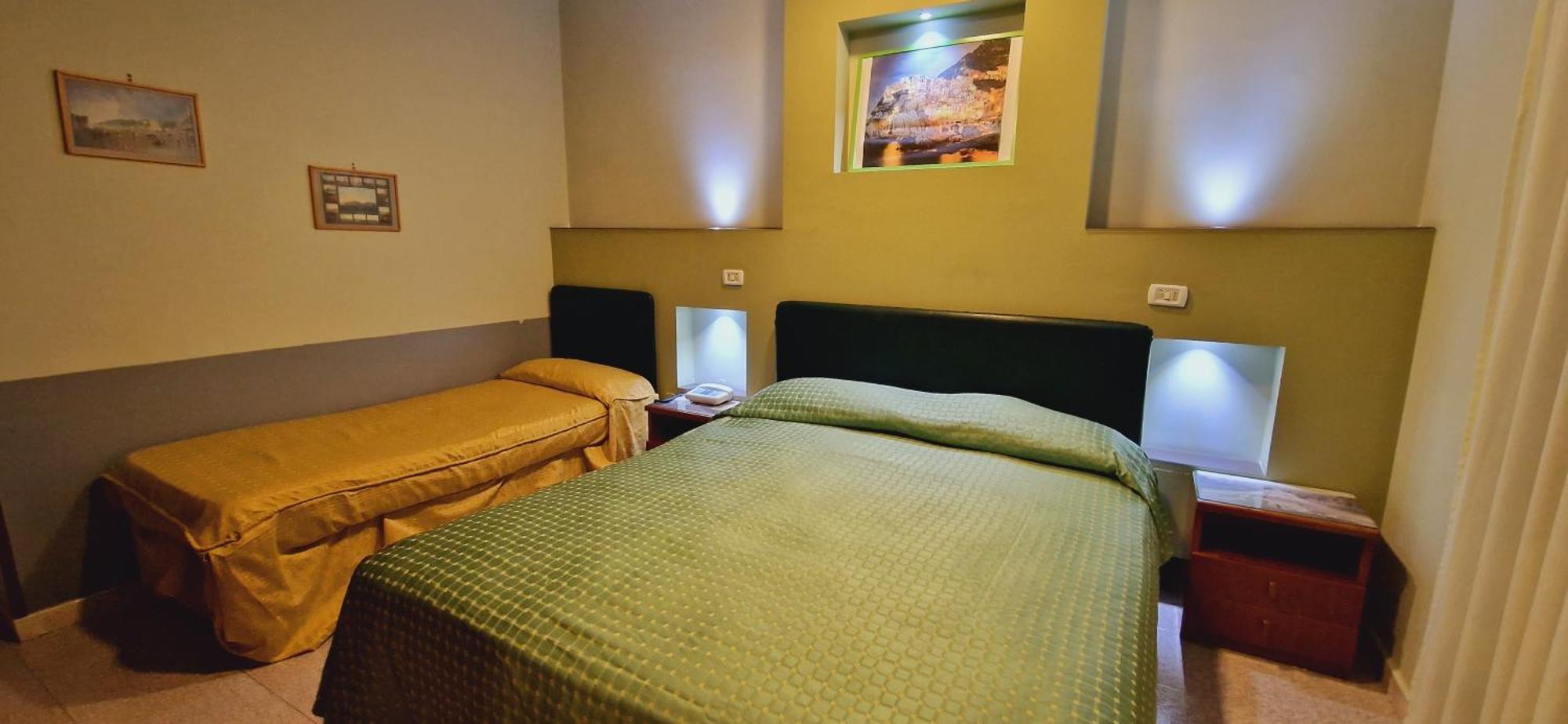 Hotel Lento Melito di Napoli ภายนอก รูปภาพ