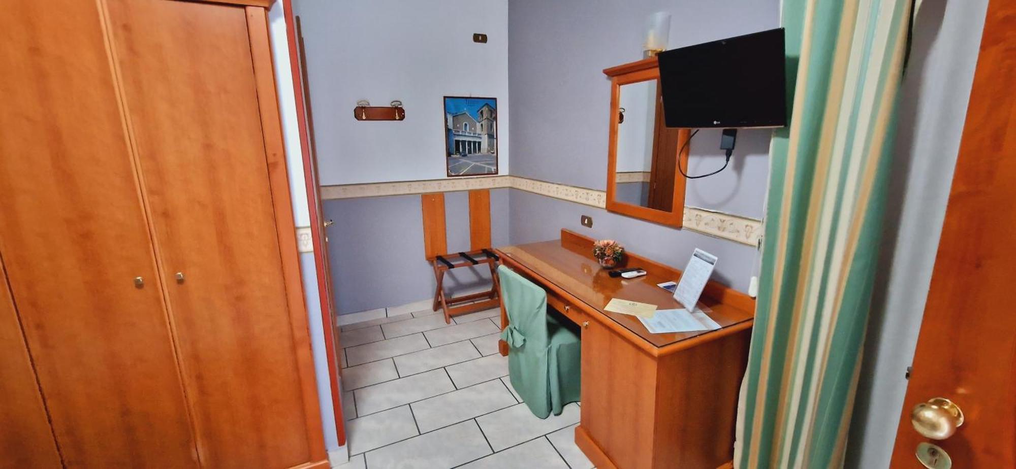 Hotel Lento Melito di Napoli ภายนอก รูปภาพ