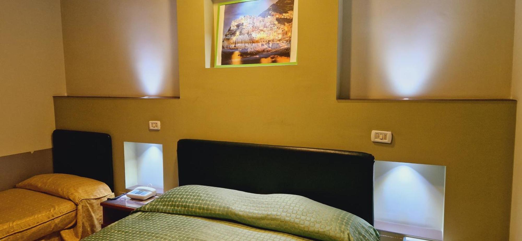 Hotel Lento Melito di Napoli ภายนอก รูปภาพ